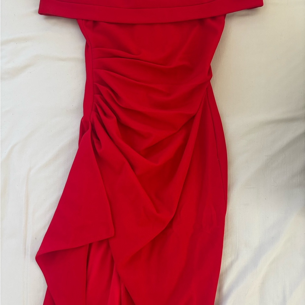 Chic Strapless Red Dress